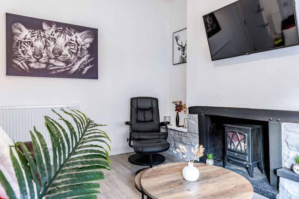 Warwick West 7