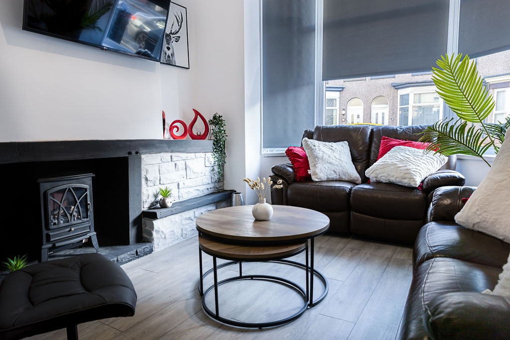 Warwick West 8