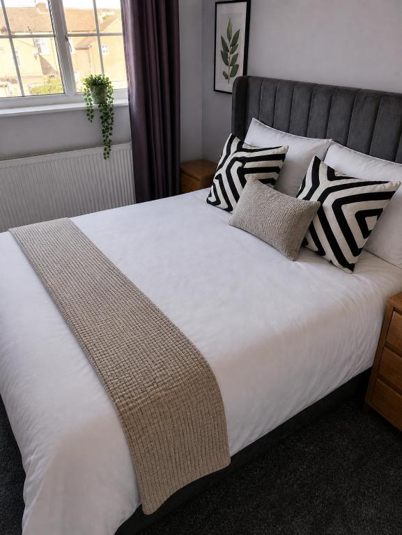 The Grimsby Heneage Stay 2